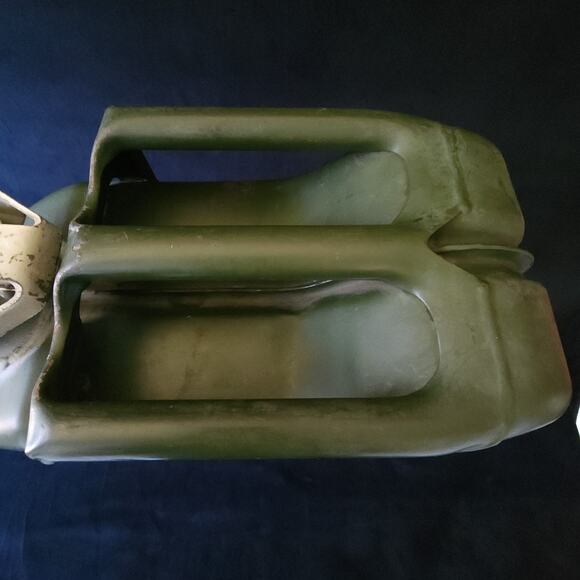 Vintage 1991 Bund 20L 5 Gallon Military Green Jerry Liquid Can Tank by Bellino - Picture 2 of 11